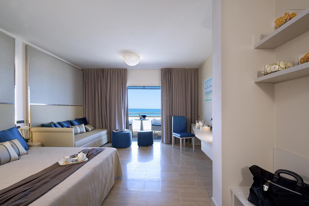 Hotel I Ginepri Marina di Castagneto Carducci Exterior photo